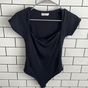 Aritzia Babaton Square neck Bodysuit